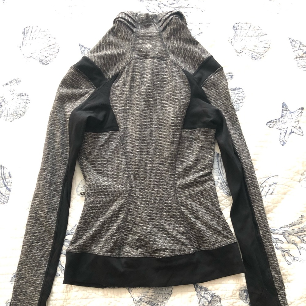 Lululemon zip up light weight jacket - Picture 5 of 8